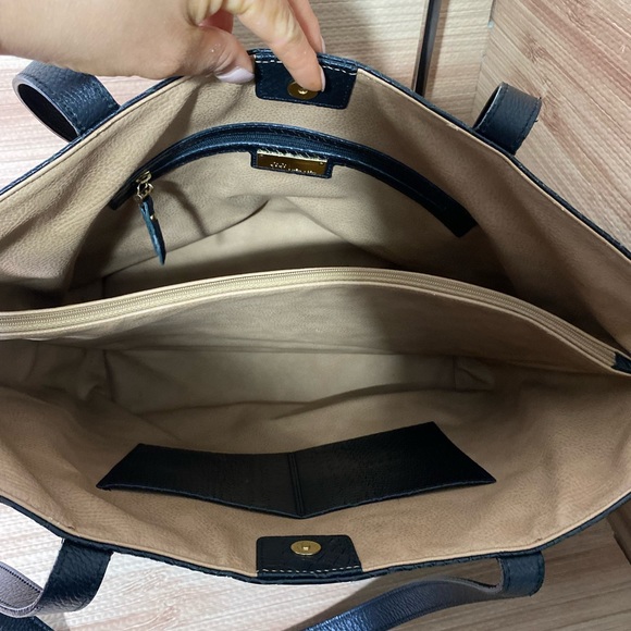 Gigi New York Teddie Tote - Picture 12 of 14